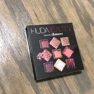 Huda Beauty Mauve Obsessions